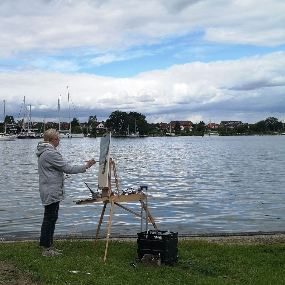 Malerin in Sundsacker an der Schlei